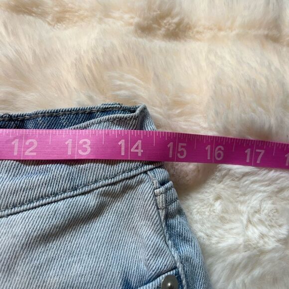 Blank NYC Blue Jean Shorts Distressed Cut-Off Hem Sz 27 - Picture 8 of 10